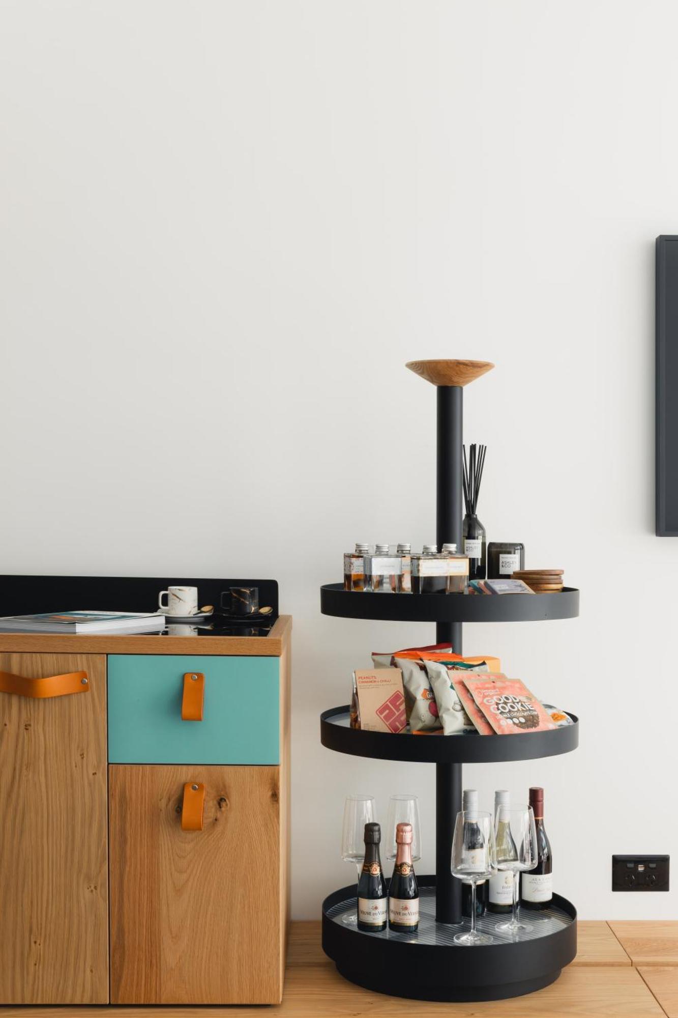 Ebb-Dunedin Extérieur photo Lazy Susan